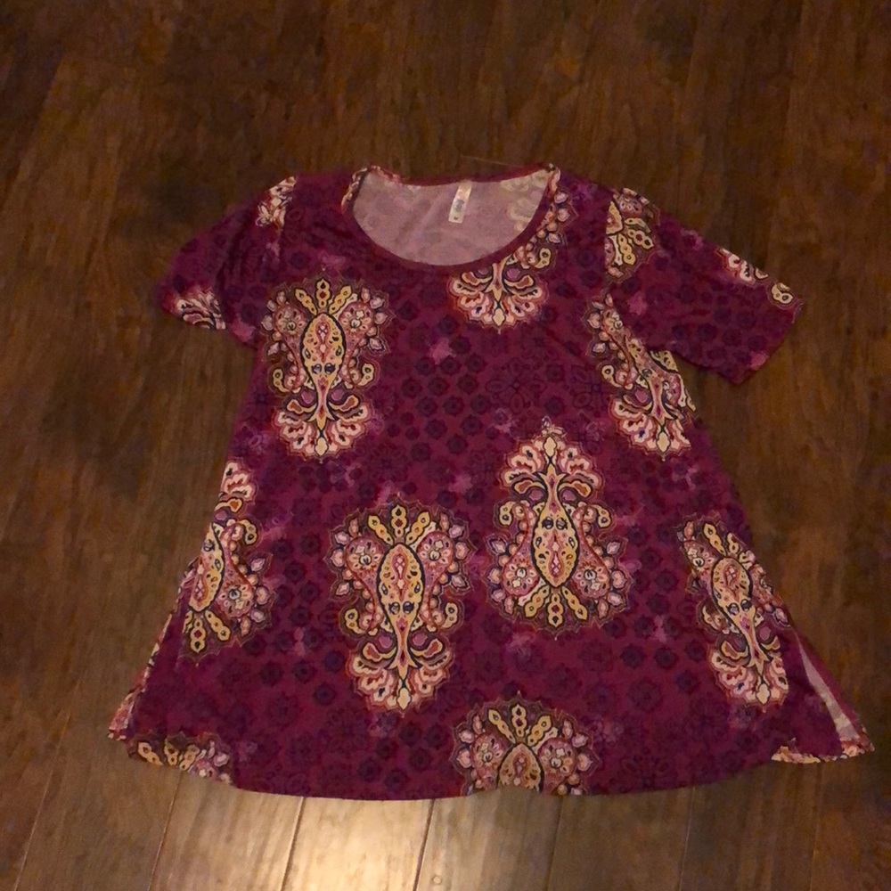 Lularoe Perfect T - Medium